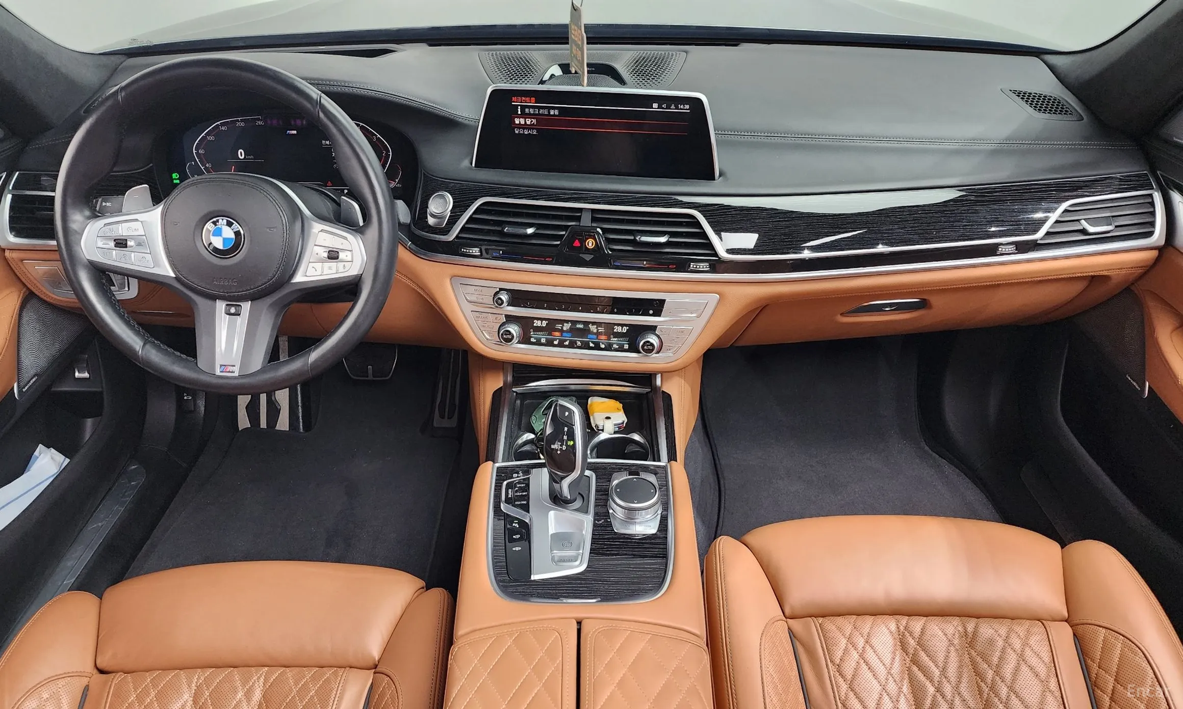 BMW 7 Series (G11) превью 7