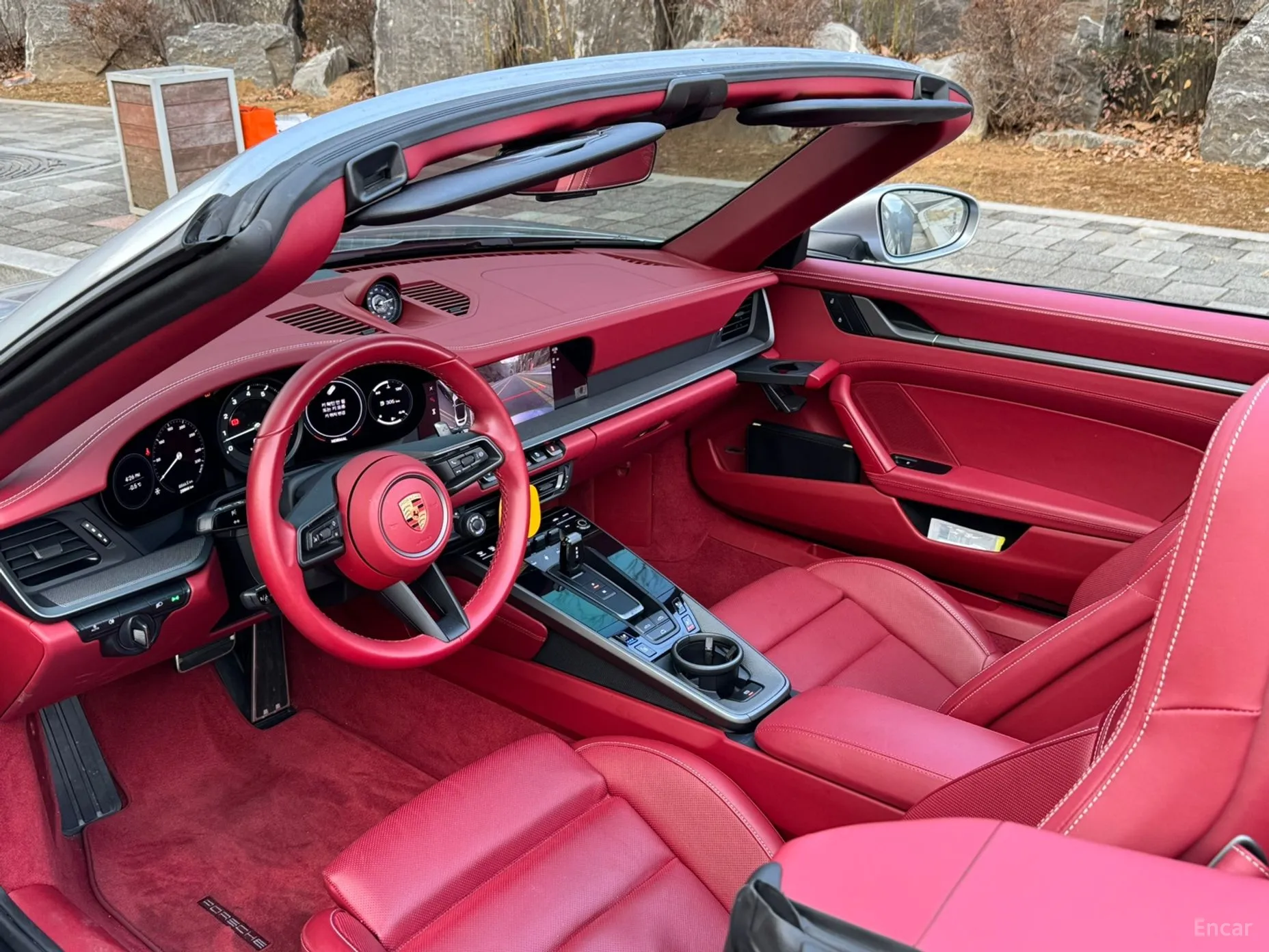 Porsche 911 (992) превью 10