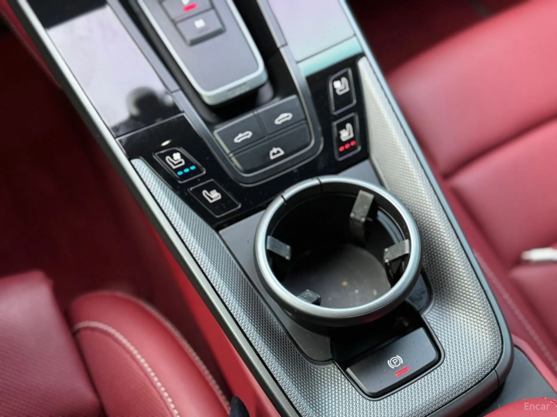 Porsche 911 (992) превью 11