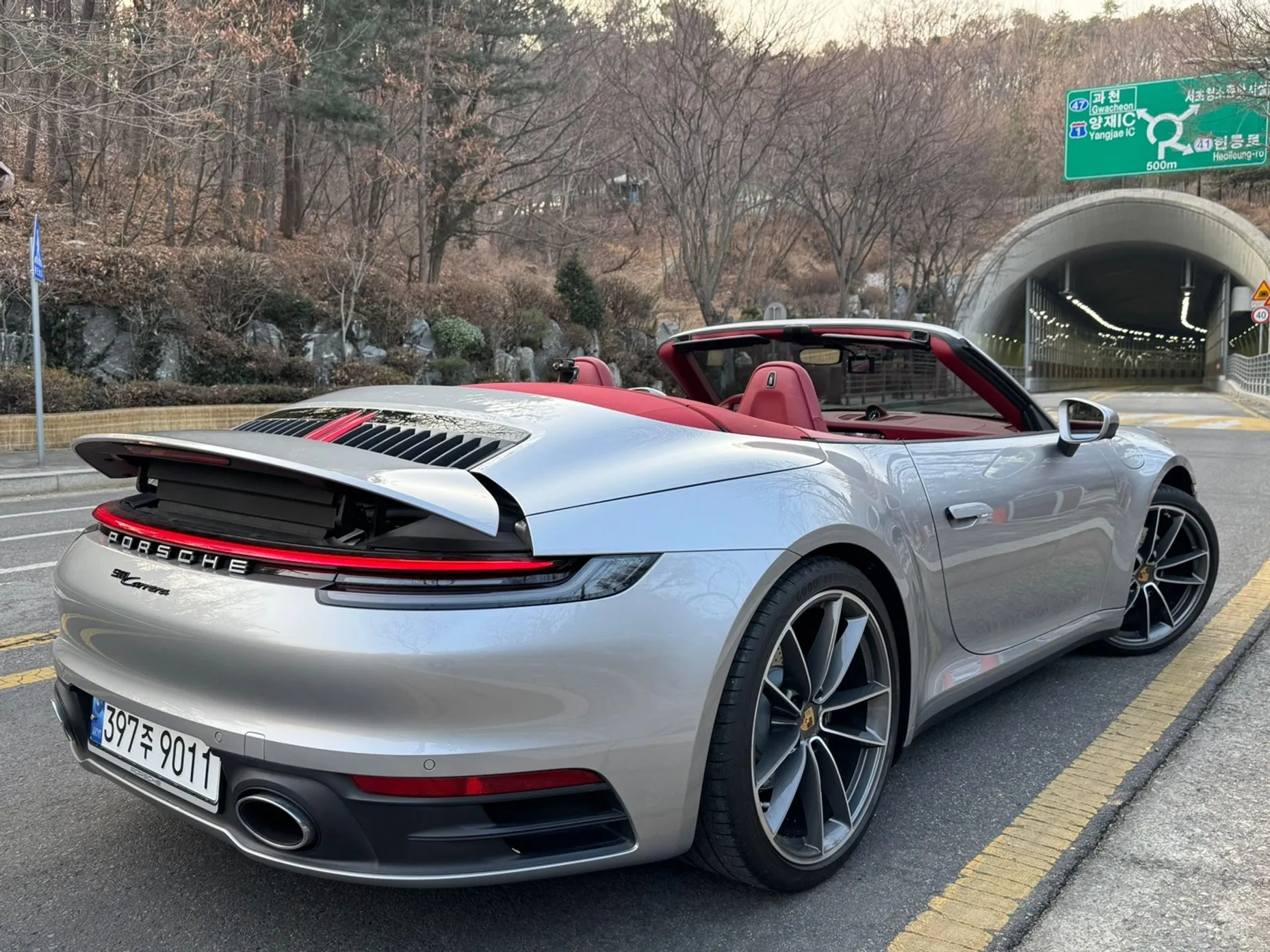 Porsche 911 (992) превью 20