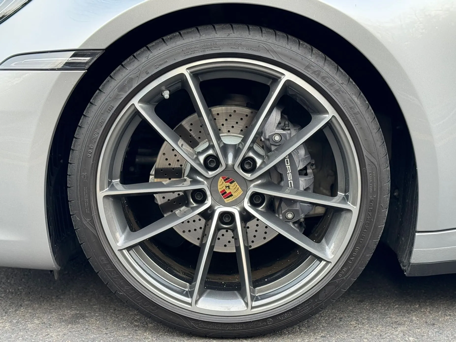 Porsche 911 (992) превью 5