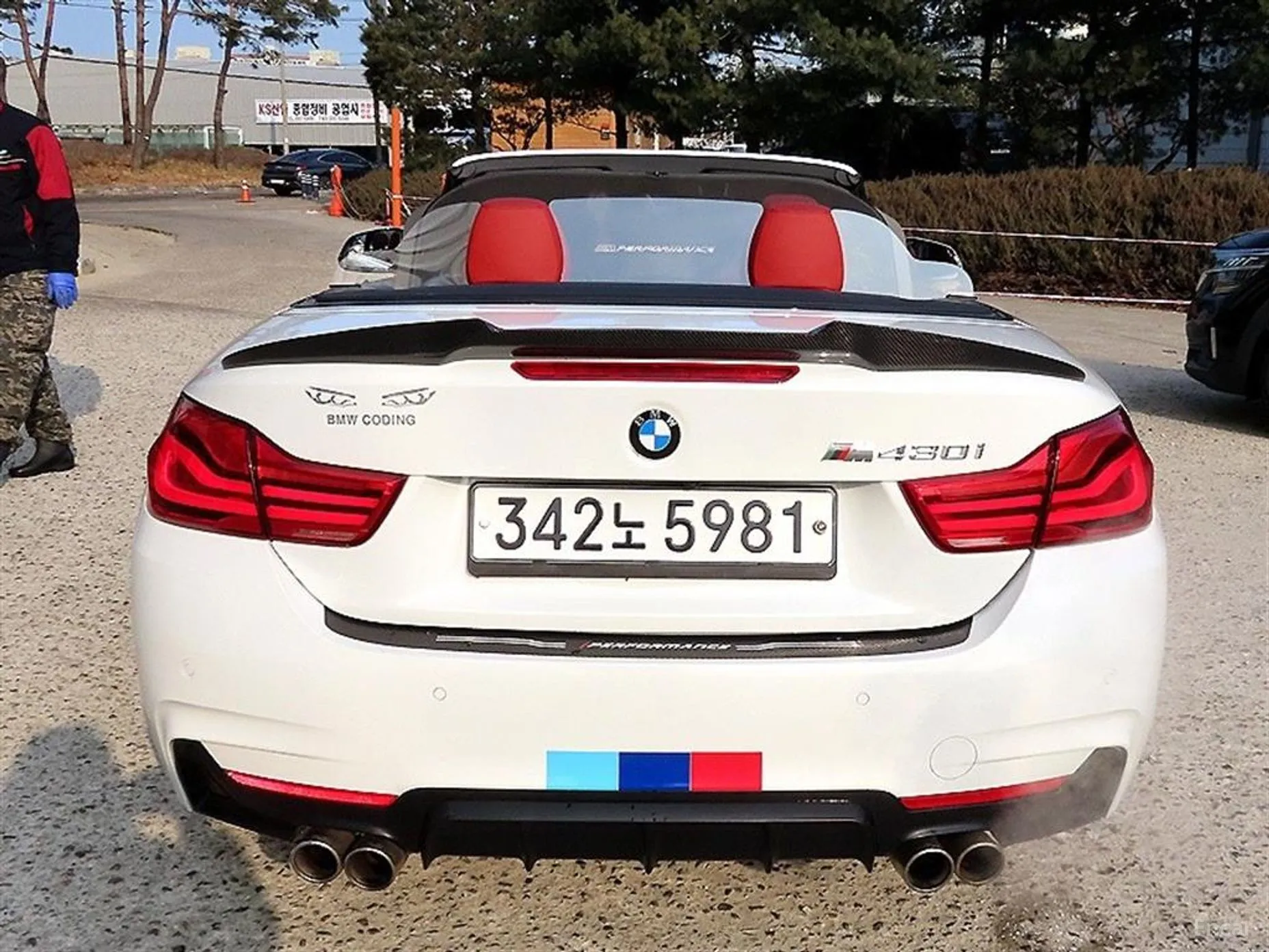 BMW Series 4 (F32) превью 8