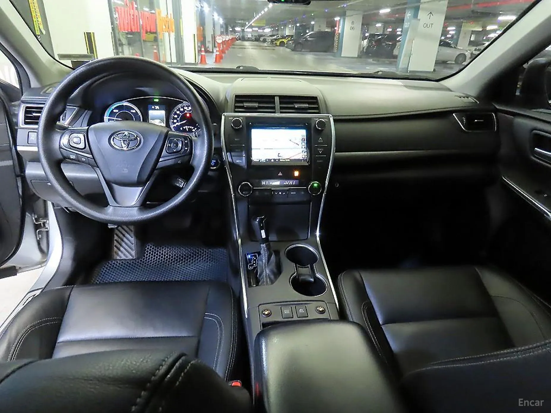 Toyota Camry (XV70) превью 10