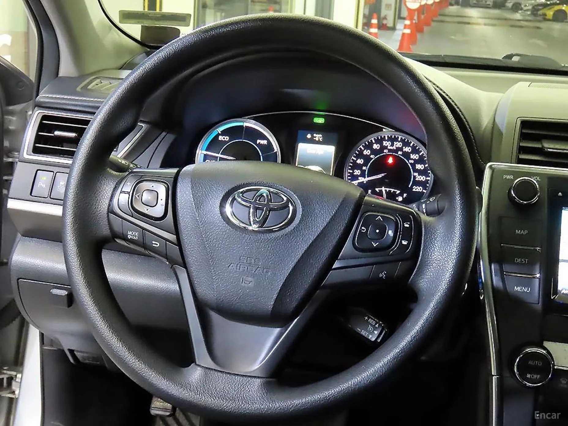Toyota Camry (XV70) превью 8