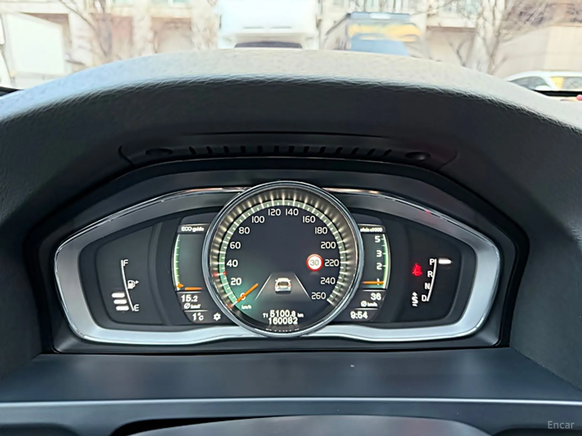 Volvo V60 превью 8