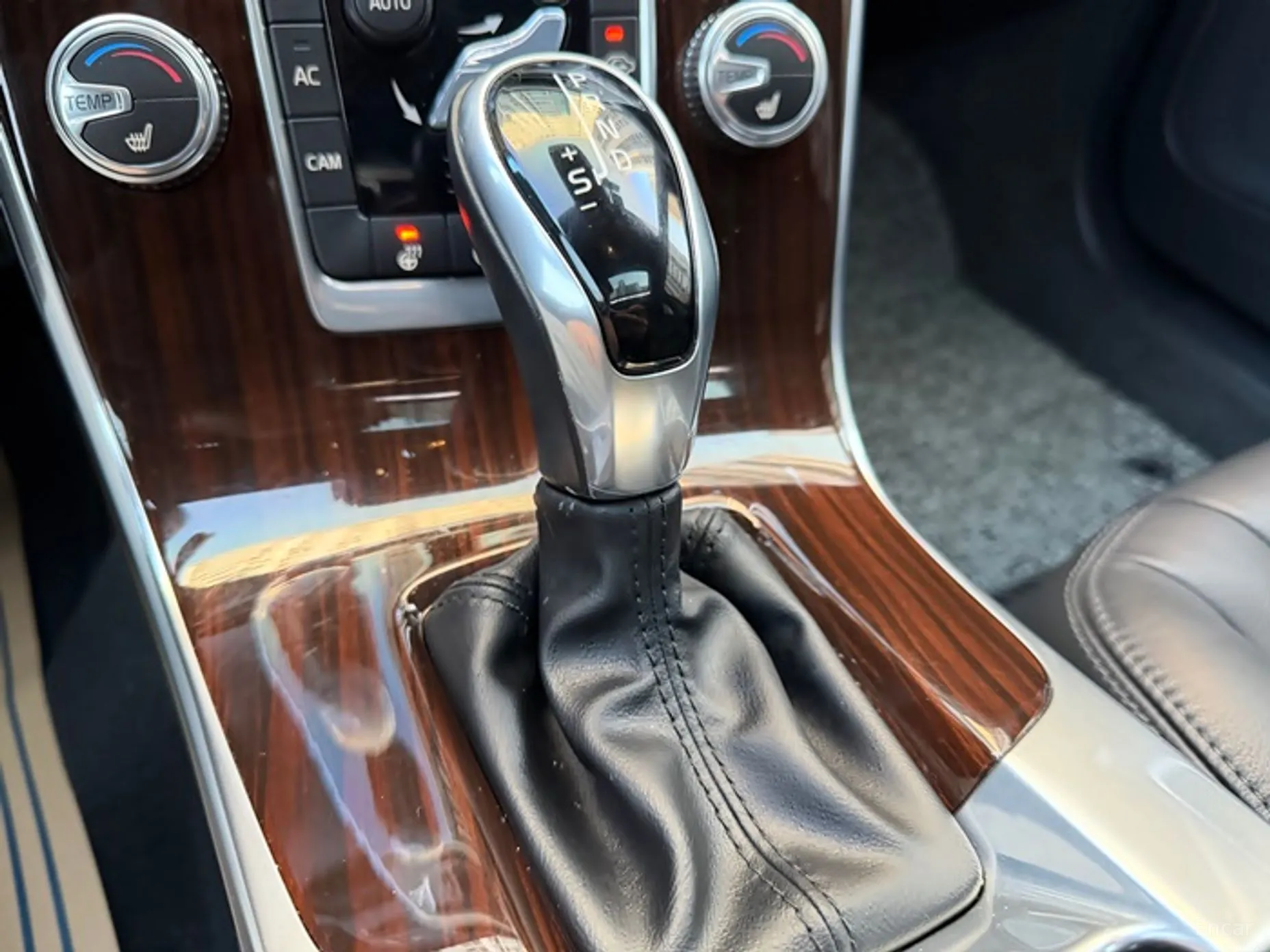 Volvo V60 превью 9