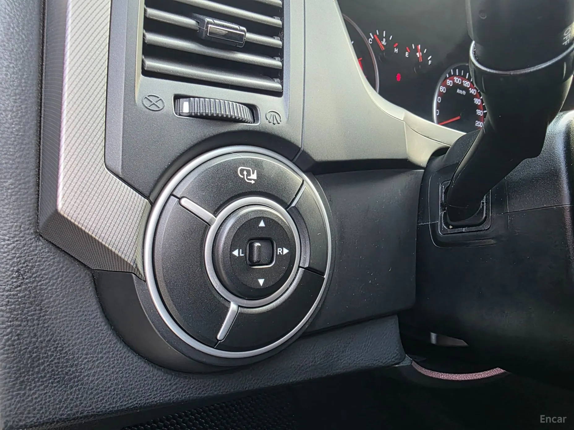 KG Mobility (SsangYong) Korando Sports превью 18
