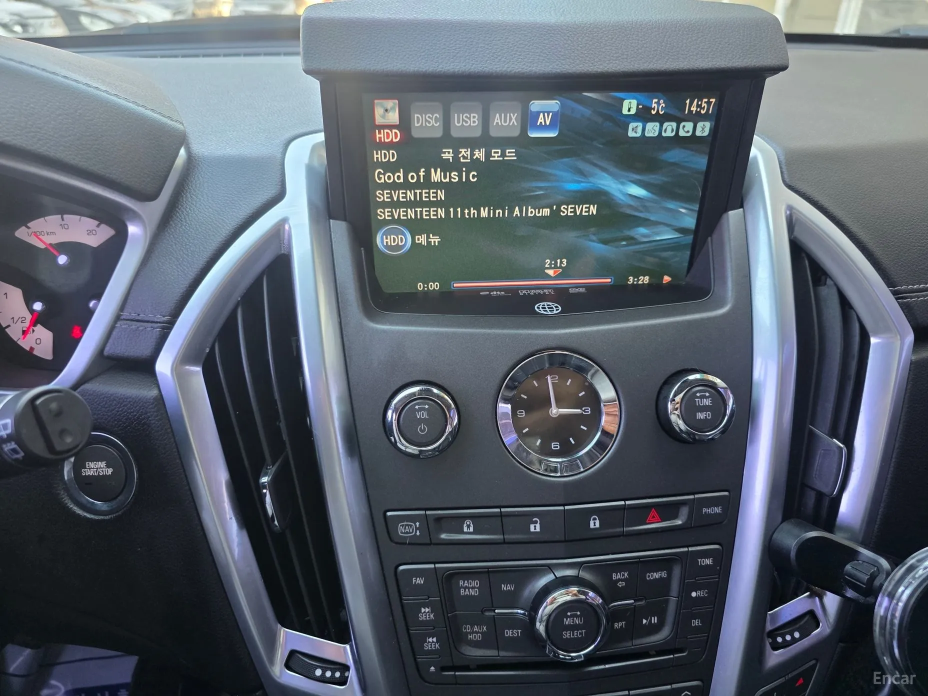 Cadillac All new SRX превью 18