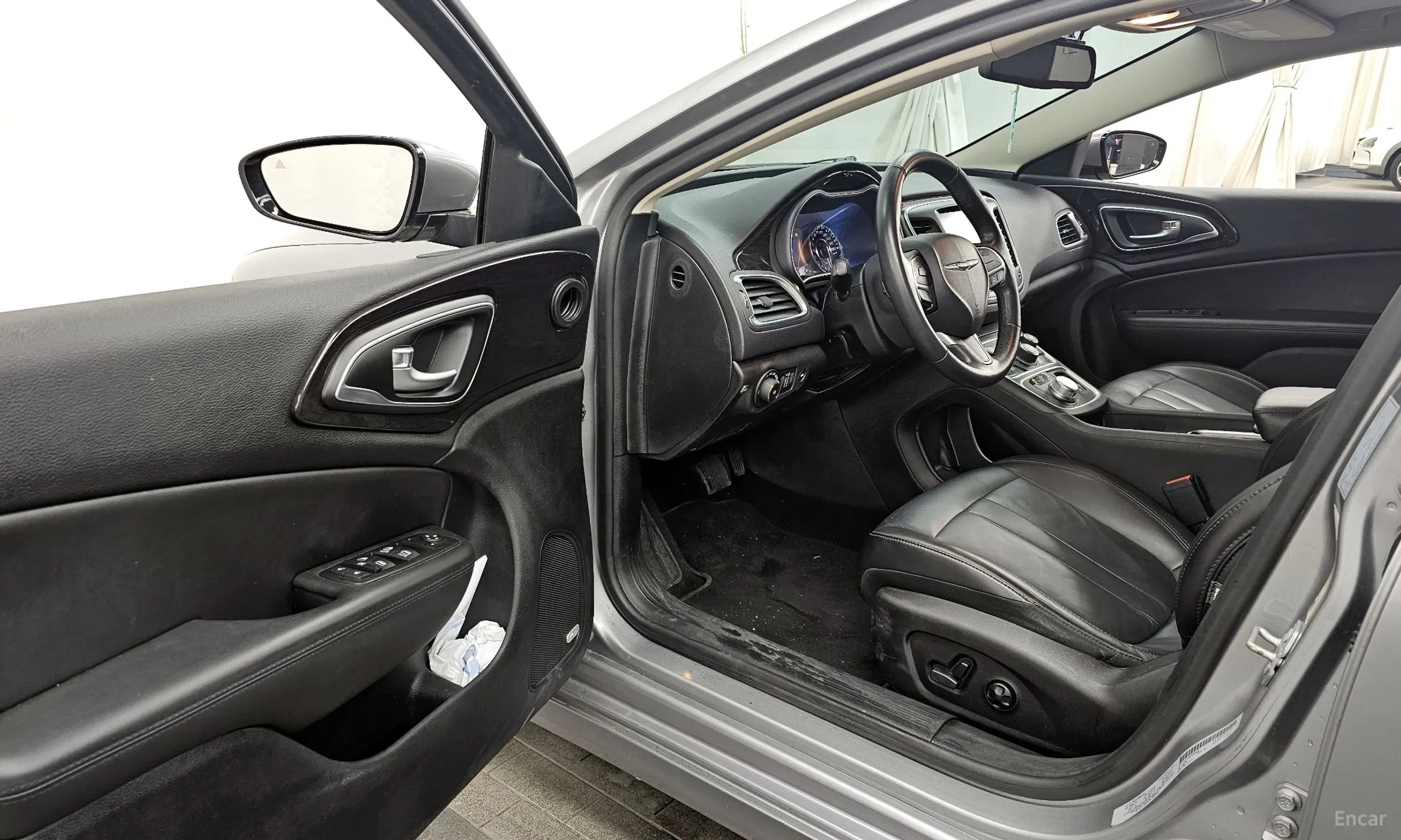 Chrysler 200 Second generation превью 10