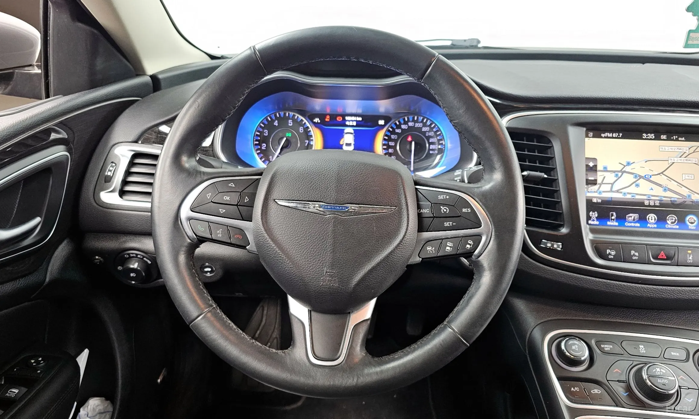 Chrysler 200 Second generation превью 13