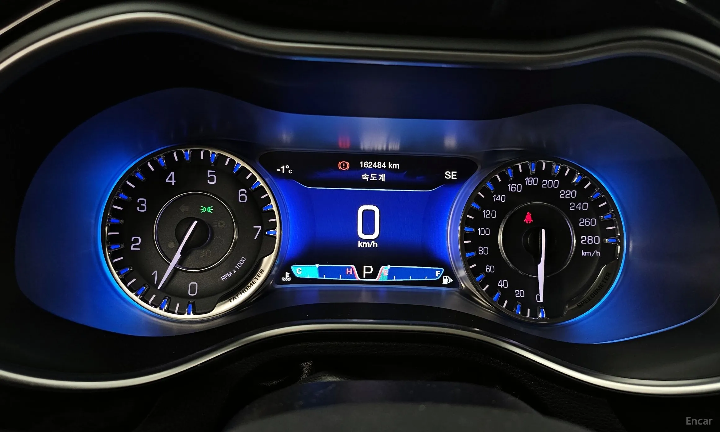 Chrysler 200 Second generation превью 8