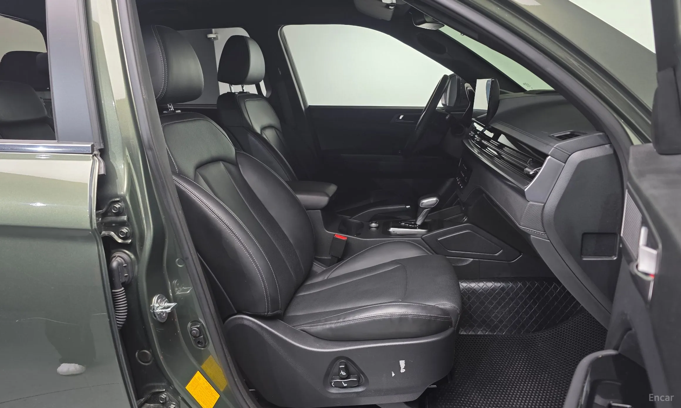 KG Mobility (SsangYong) Rexton Sports превью 11