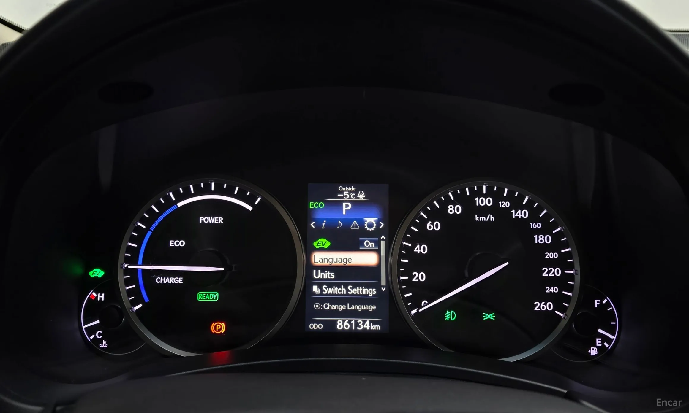 Lexus NX300h превью 8