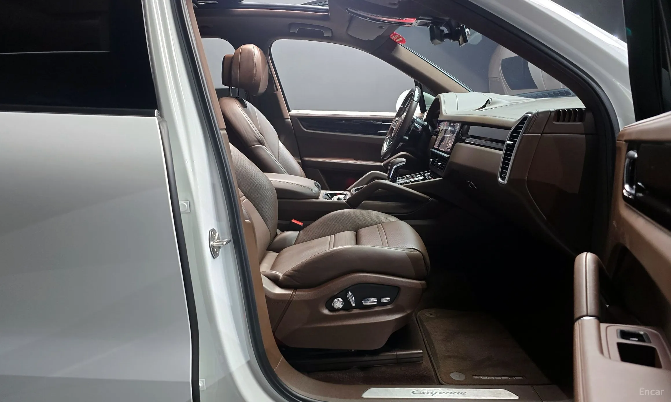 Porsche Cayenne (PO536) превью 10