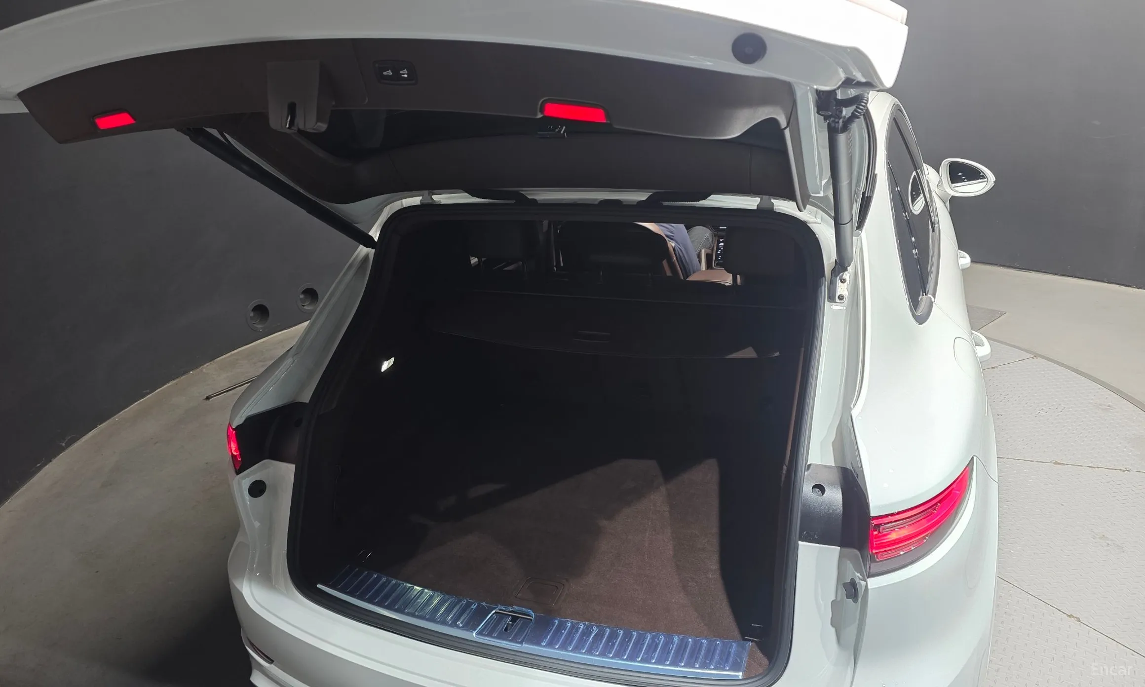 Porsche Cayenne (PO536) превью 20