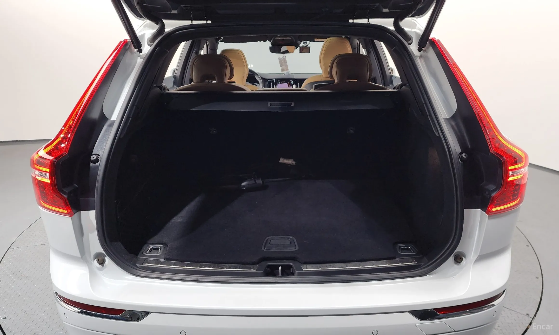 Volvo XC60 Gen 2 превью 20