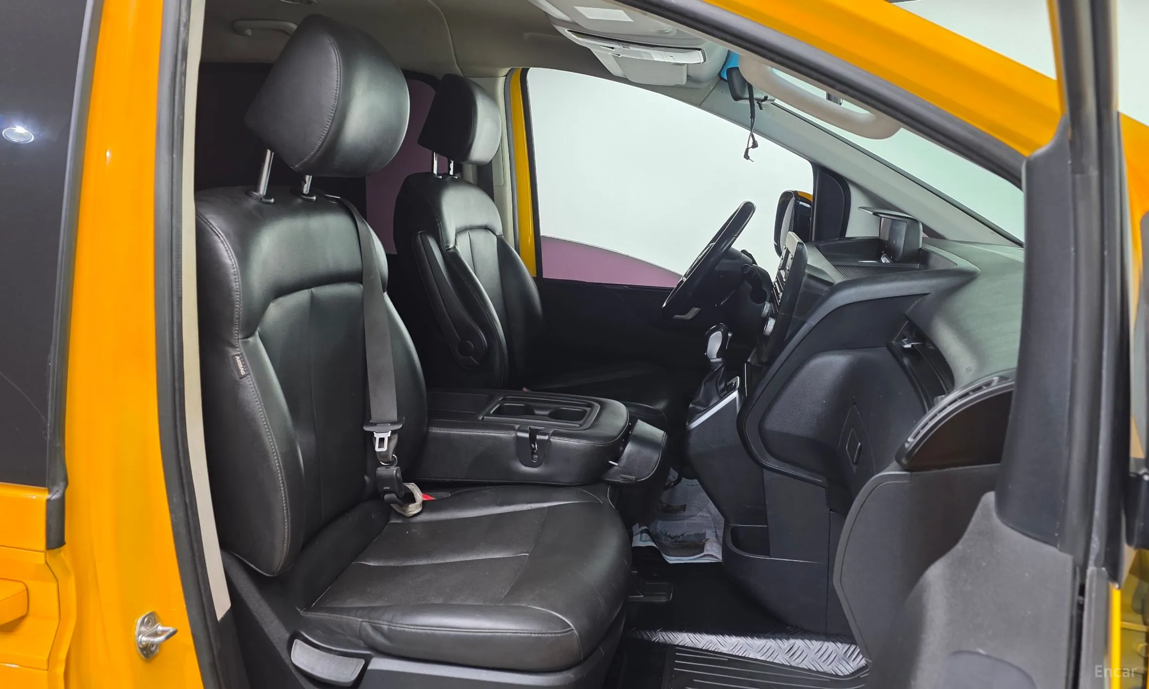 Hyundai Staria превью 10