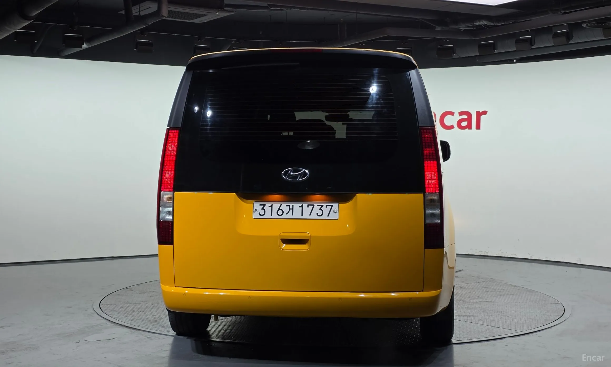 Hyundai Staria превью 4