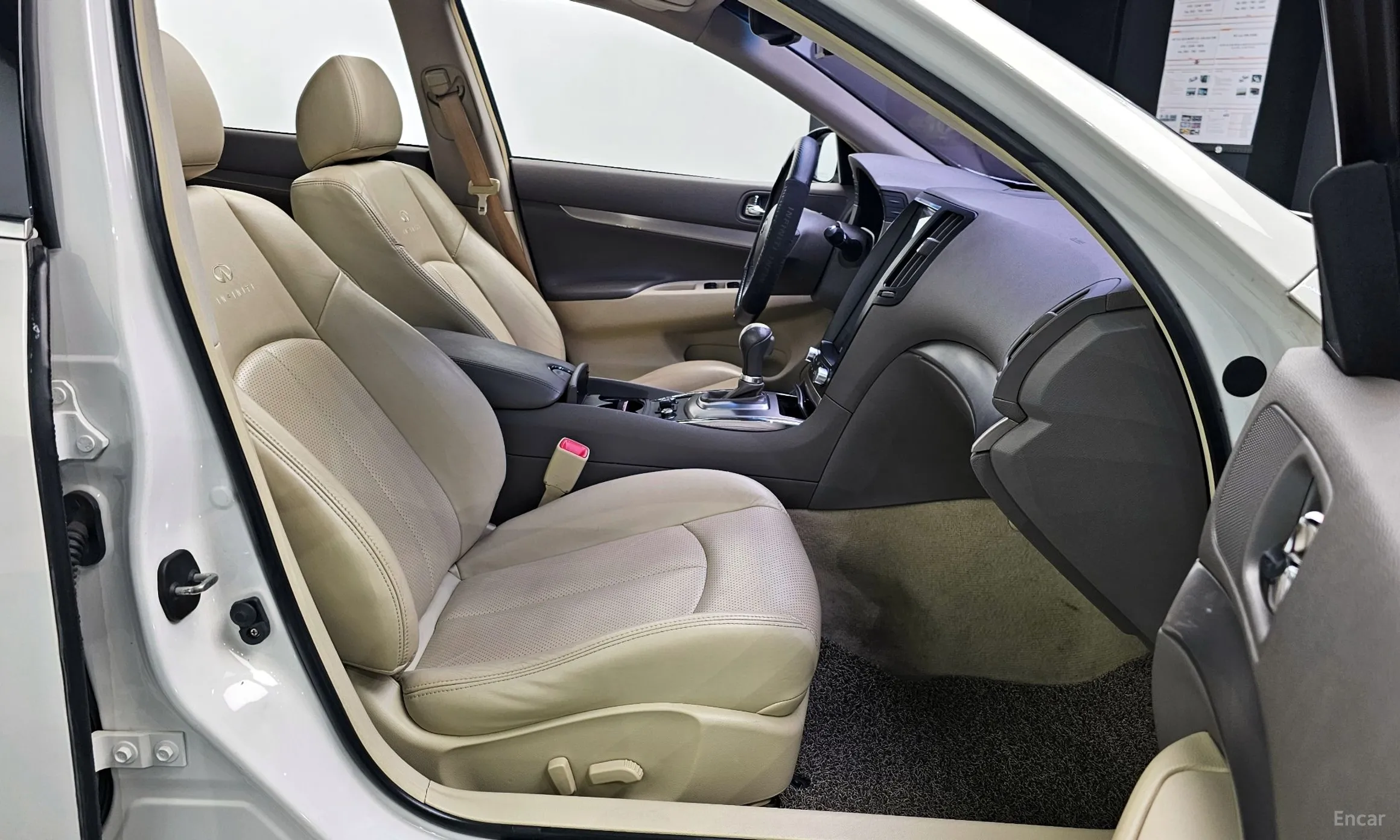 Infiniti G25 превью 10