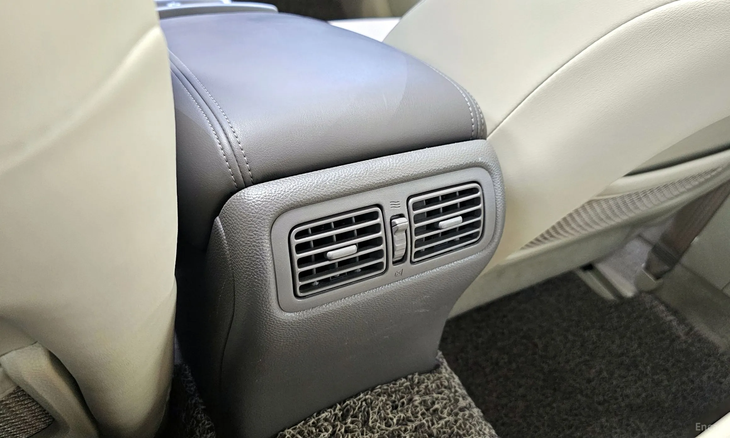 Infiniti G25 превью 18