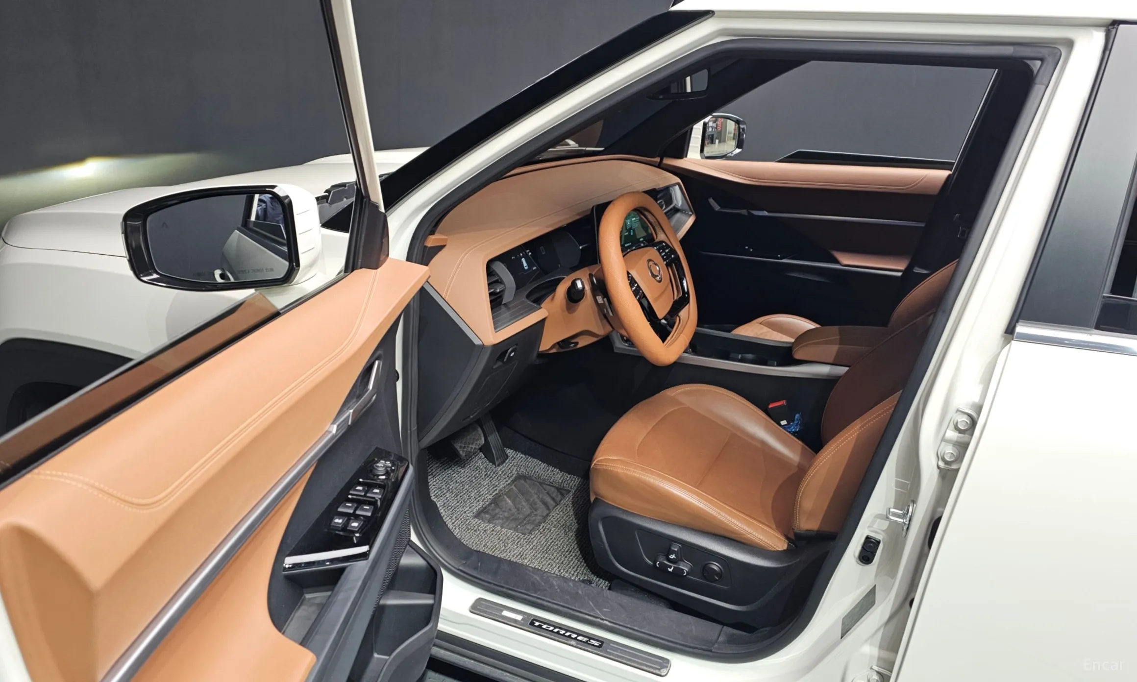 KG Mobility (SsangYong) Torres превью 10