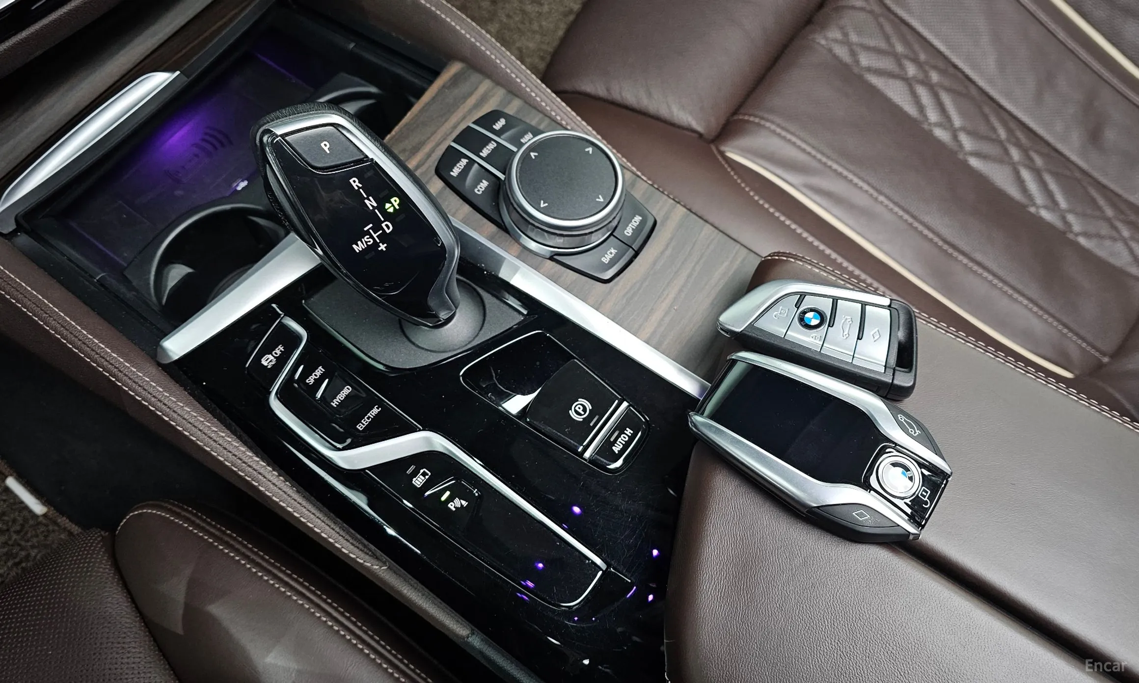 BMW 5 Series (G30) превью 9