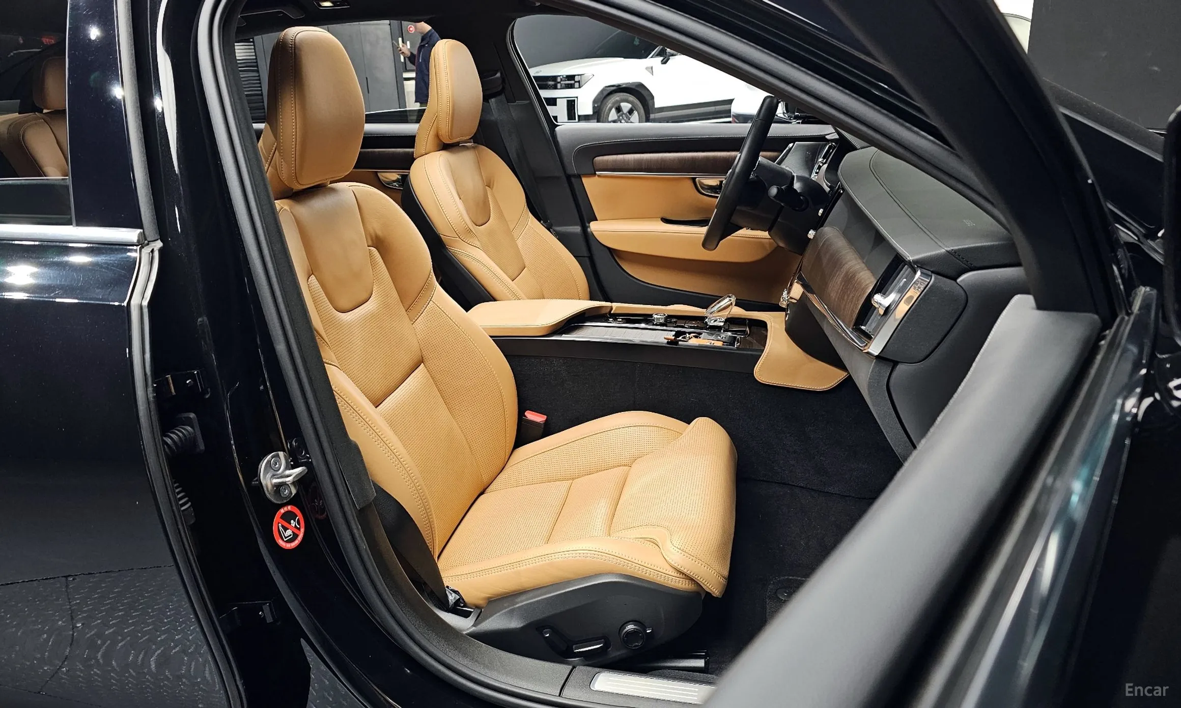 Volvo S90 превью 10