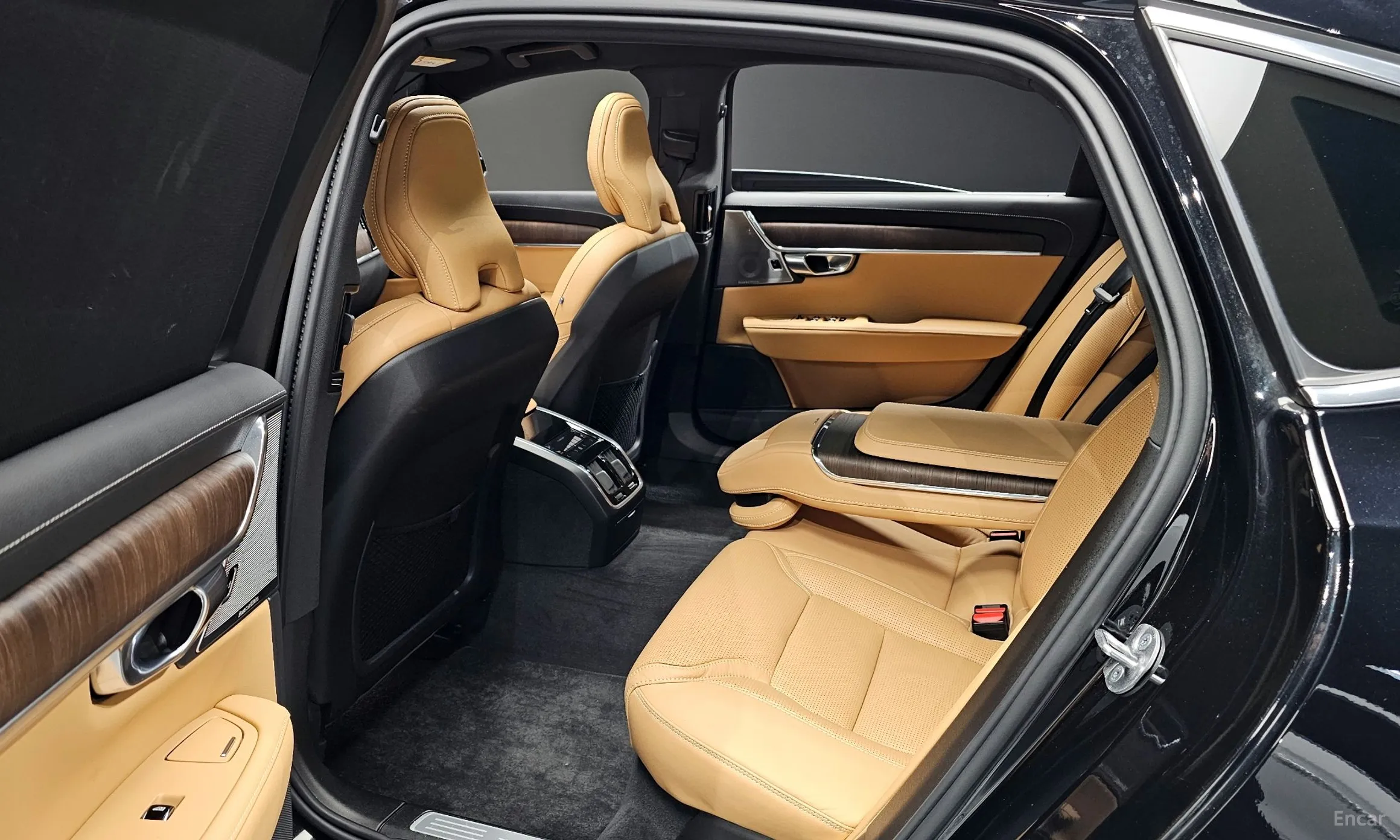 Volvo S90 превью 12