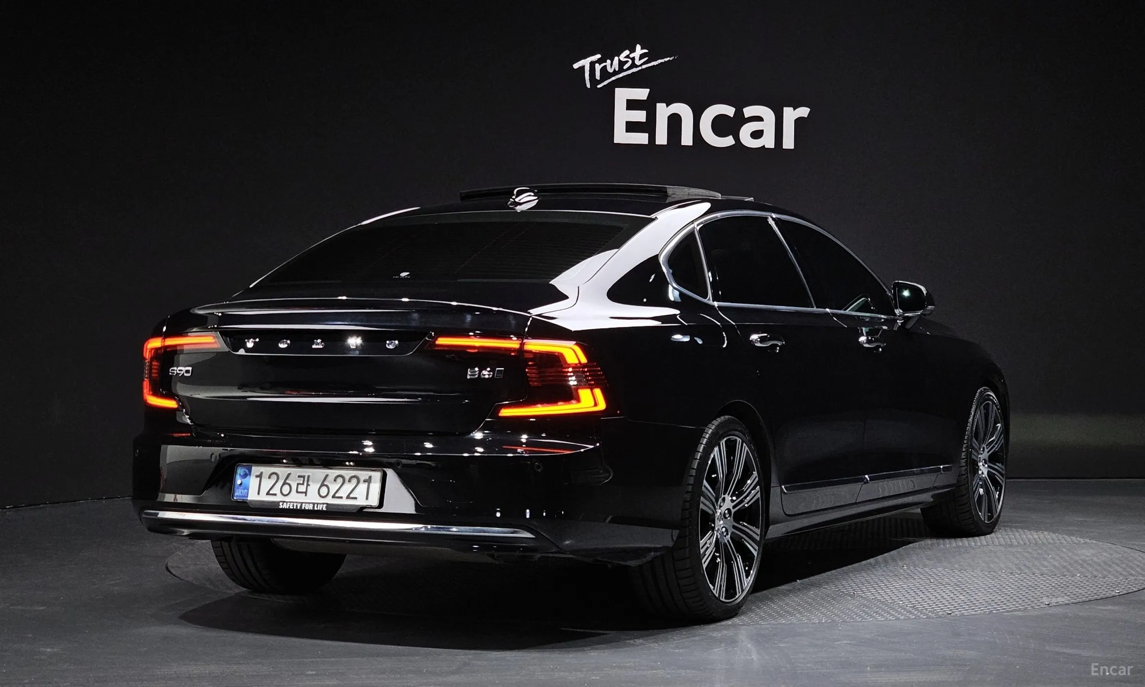 Volvo S90