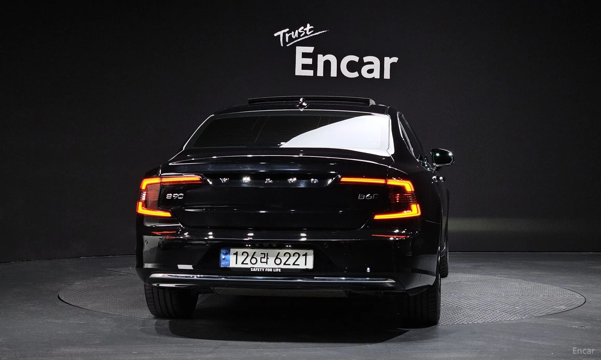 Volvo S90 превью 4