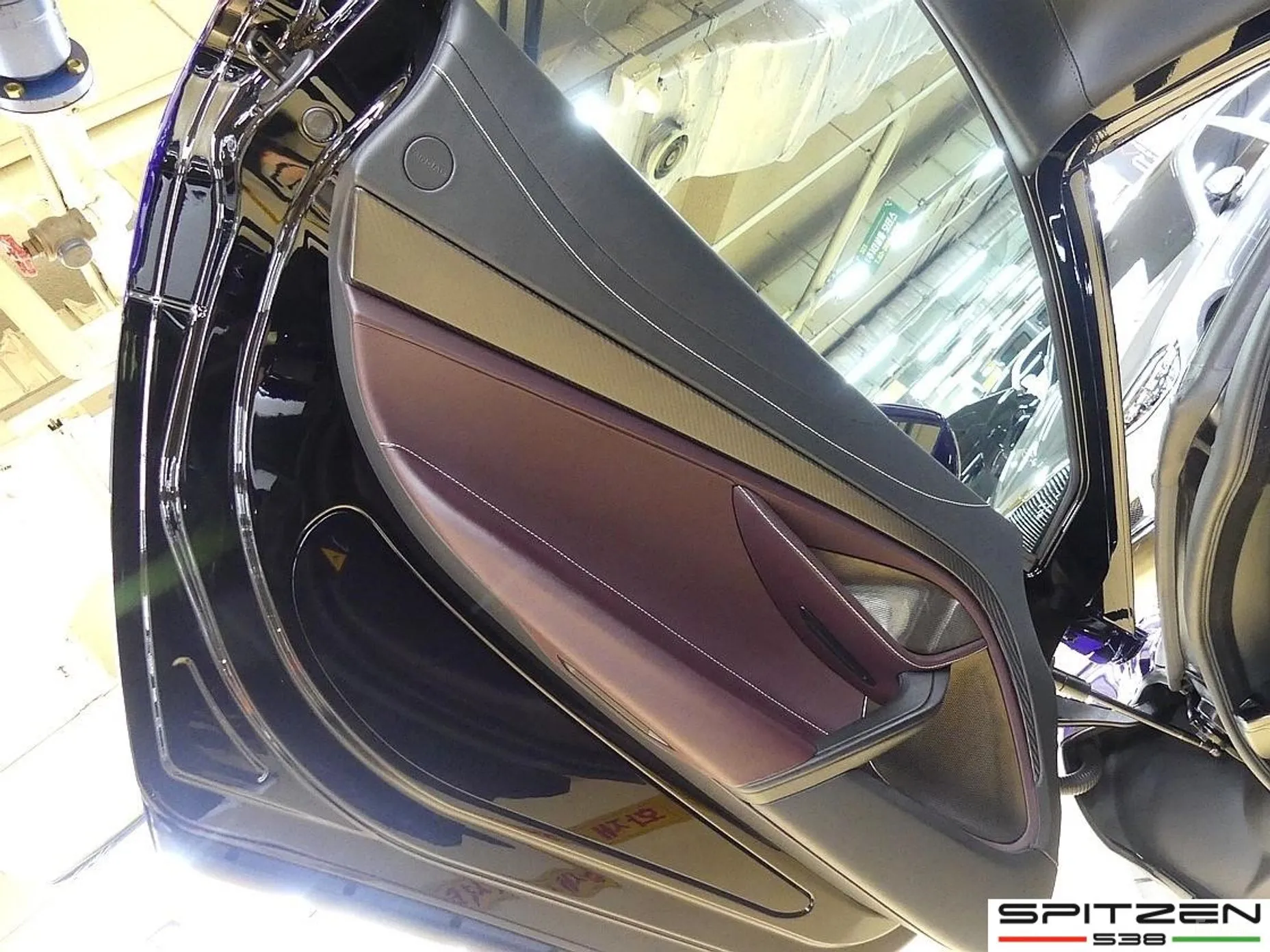 McLaren 720S превью 11