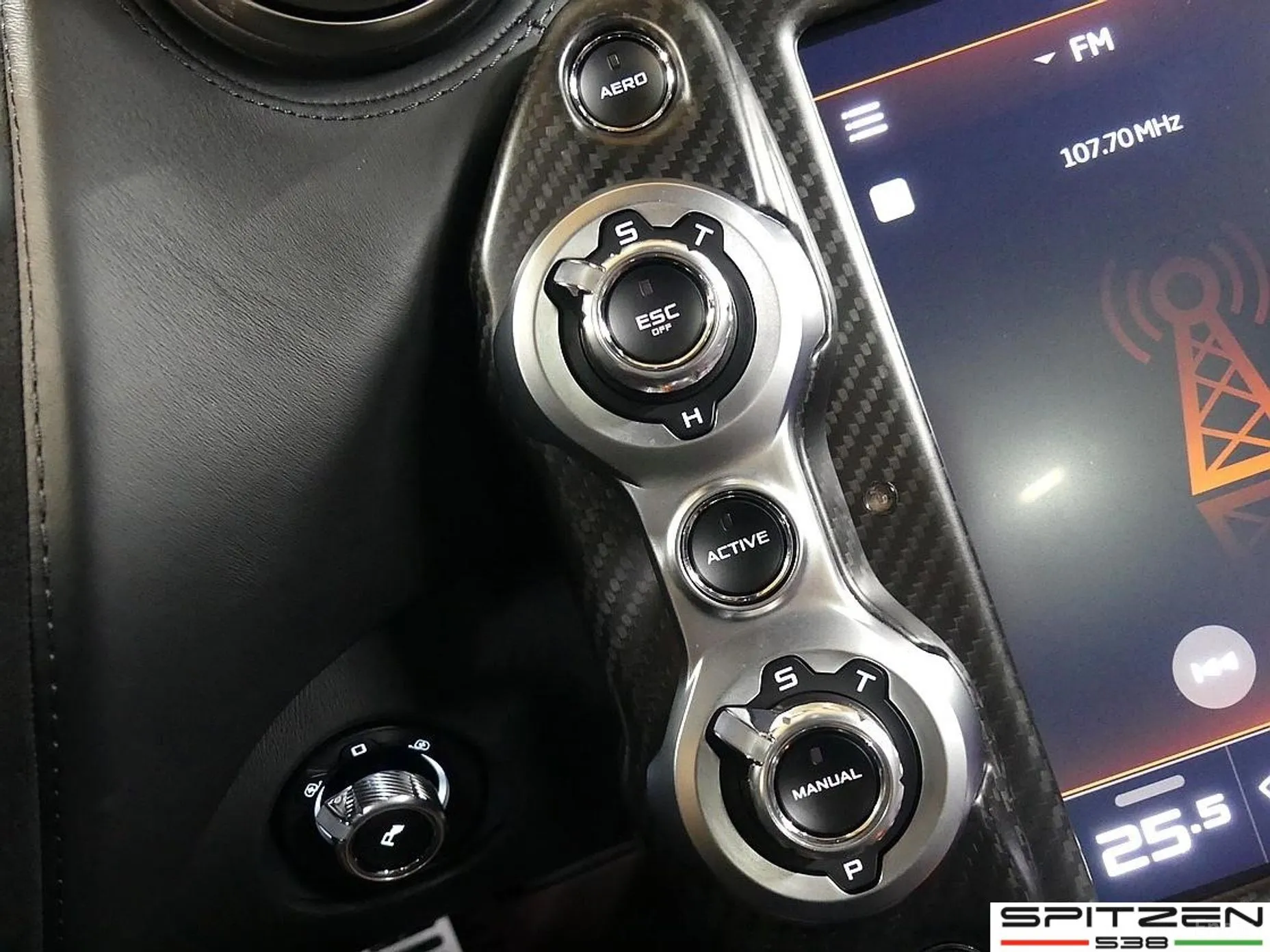 McLaren 720S превью 16