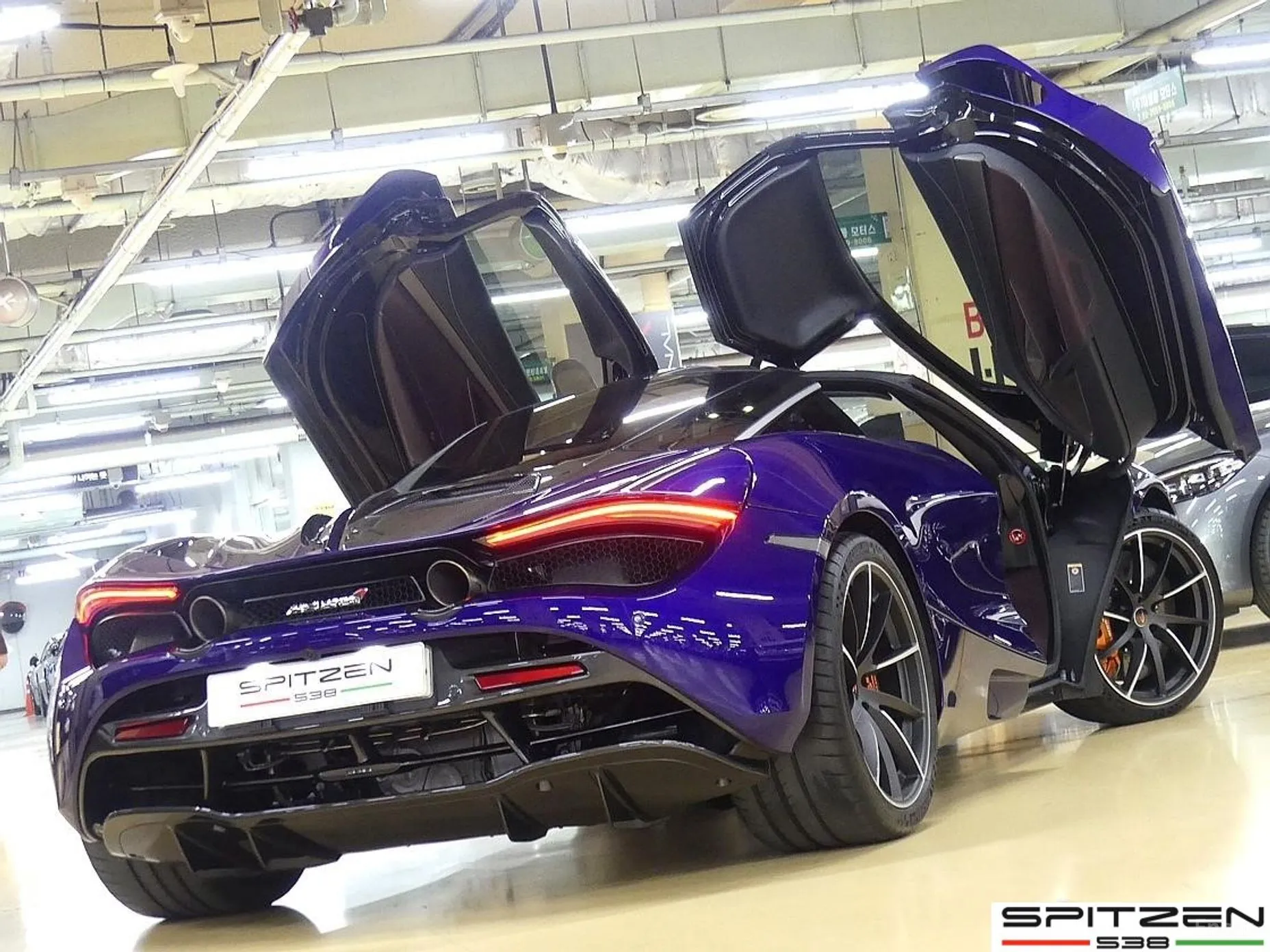 McLaren 720S превью 20