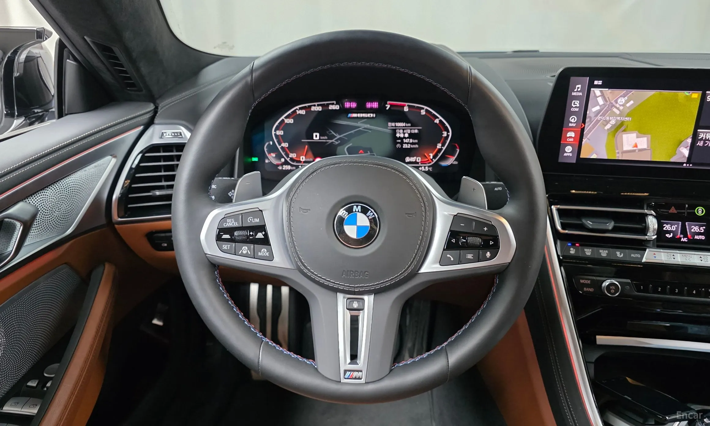 BMW 8-series (G15) превью 13