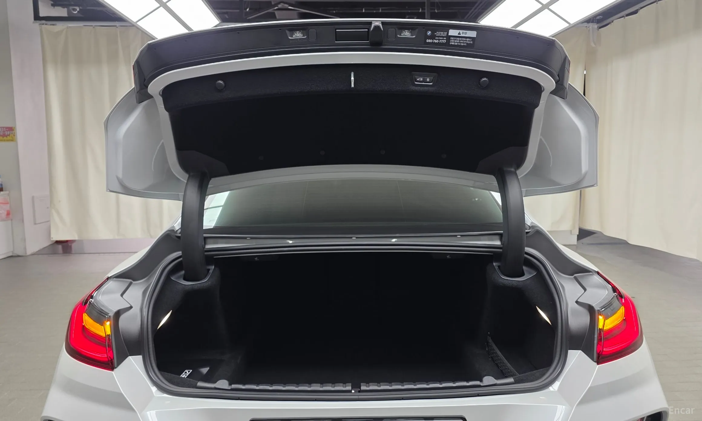 BMW 8-series (G15) превью 20