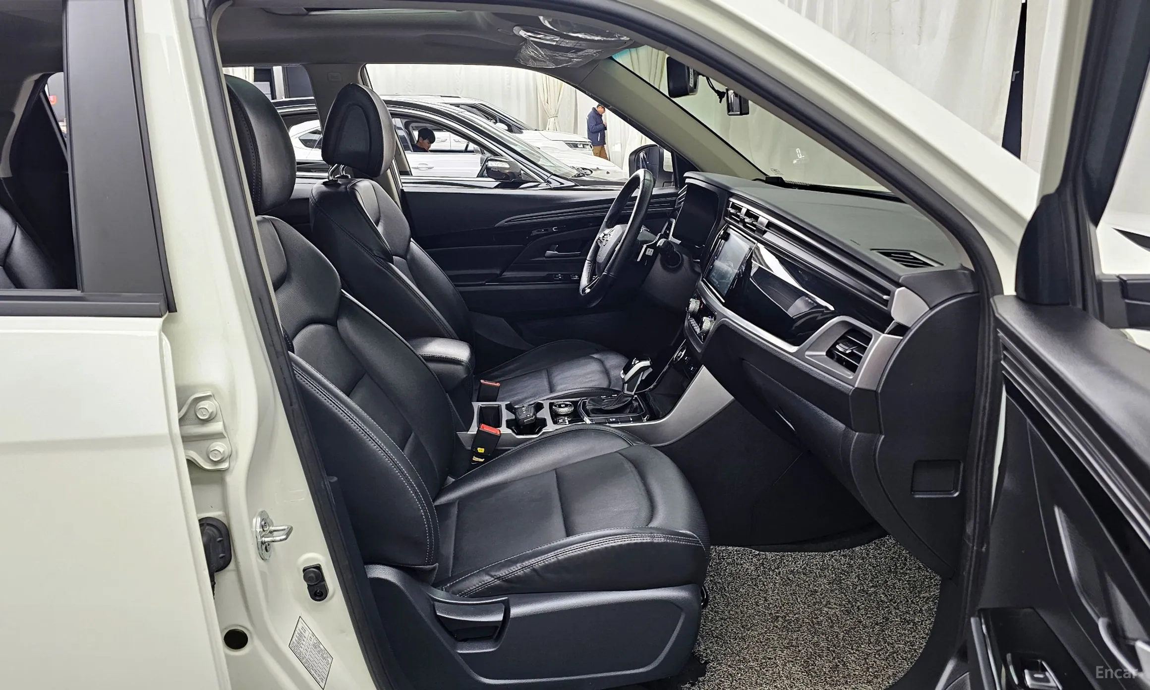 KG Mobility (SsangYong) Beautiful Korando превью 11
