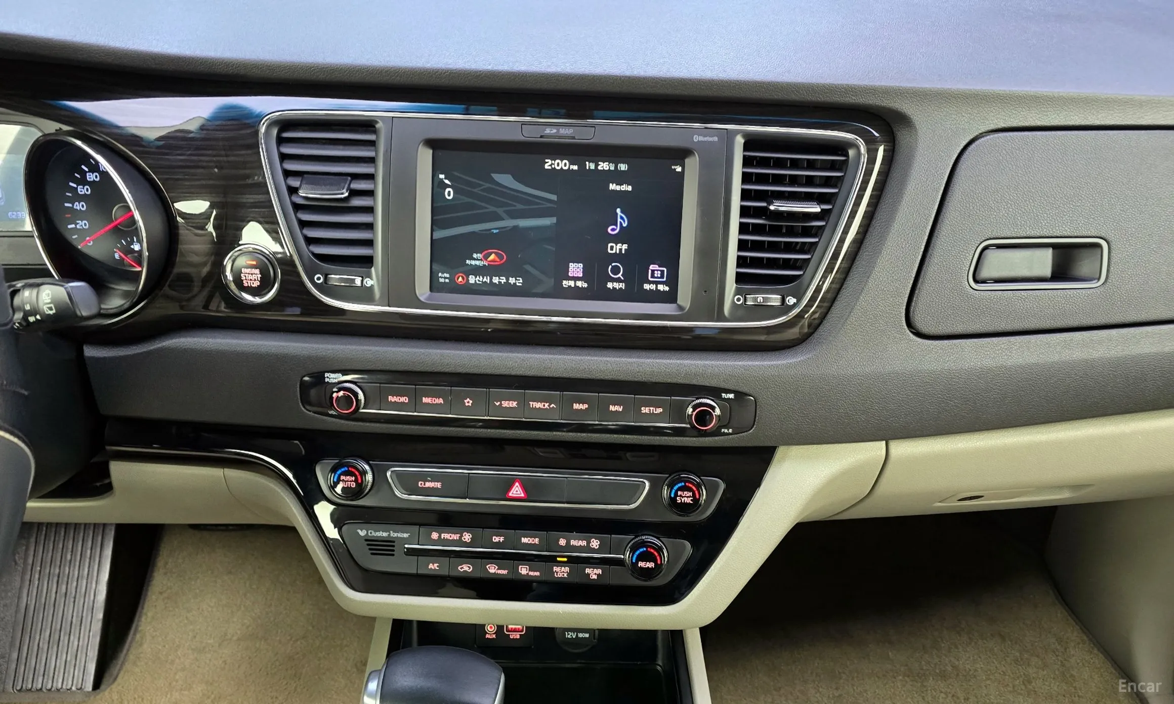 Kia Carnival превью 15