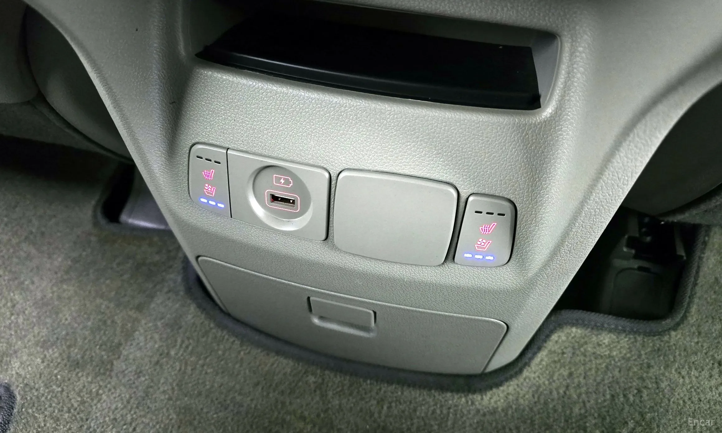 Kia Carnival превью 17