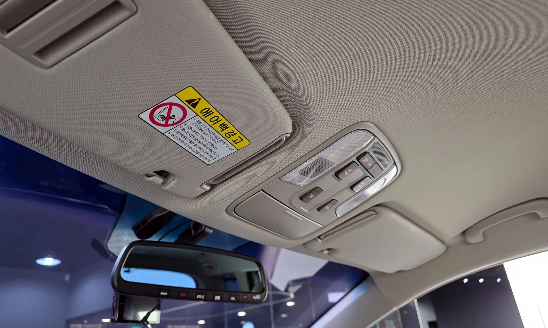 Kia Carnival превью 20