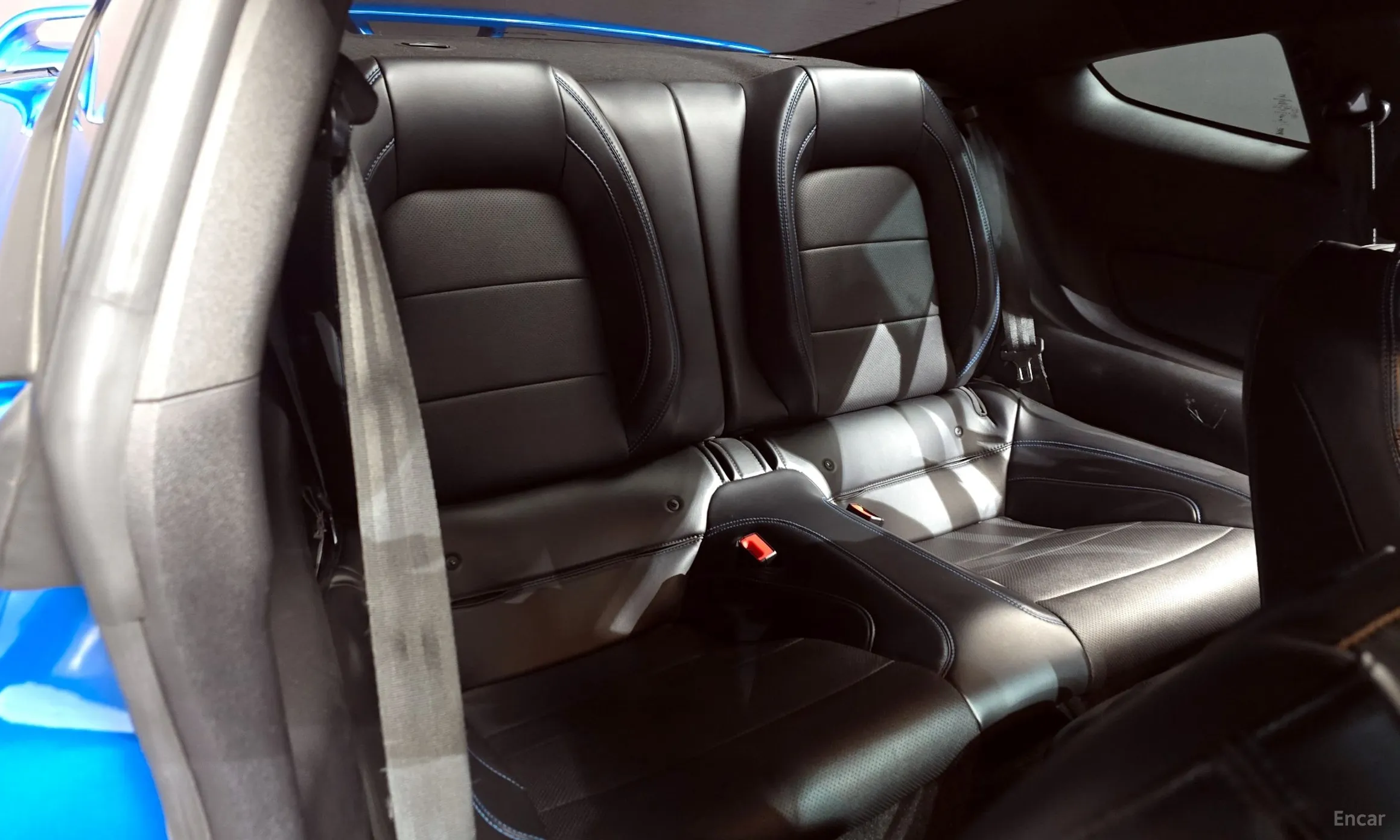 Ford Mustang превью 12
