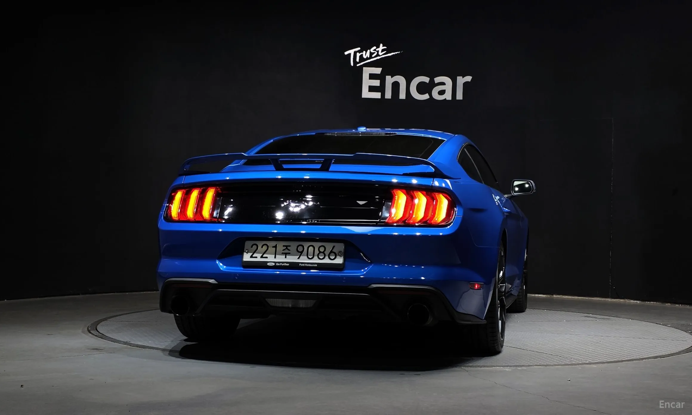 Ford Mustang превью 4