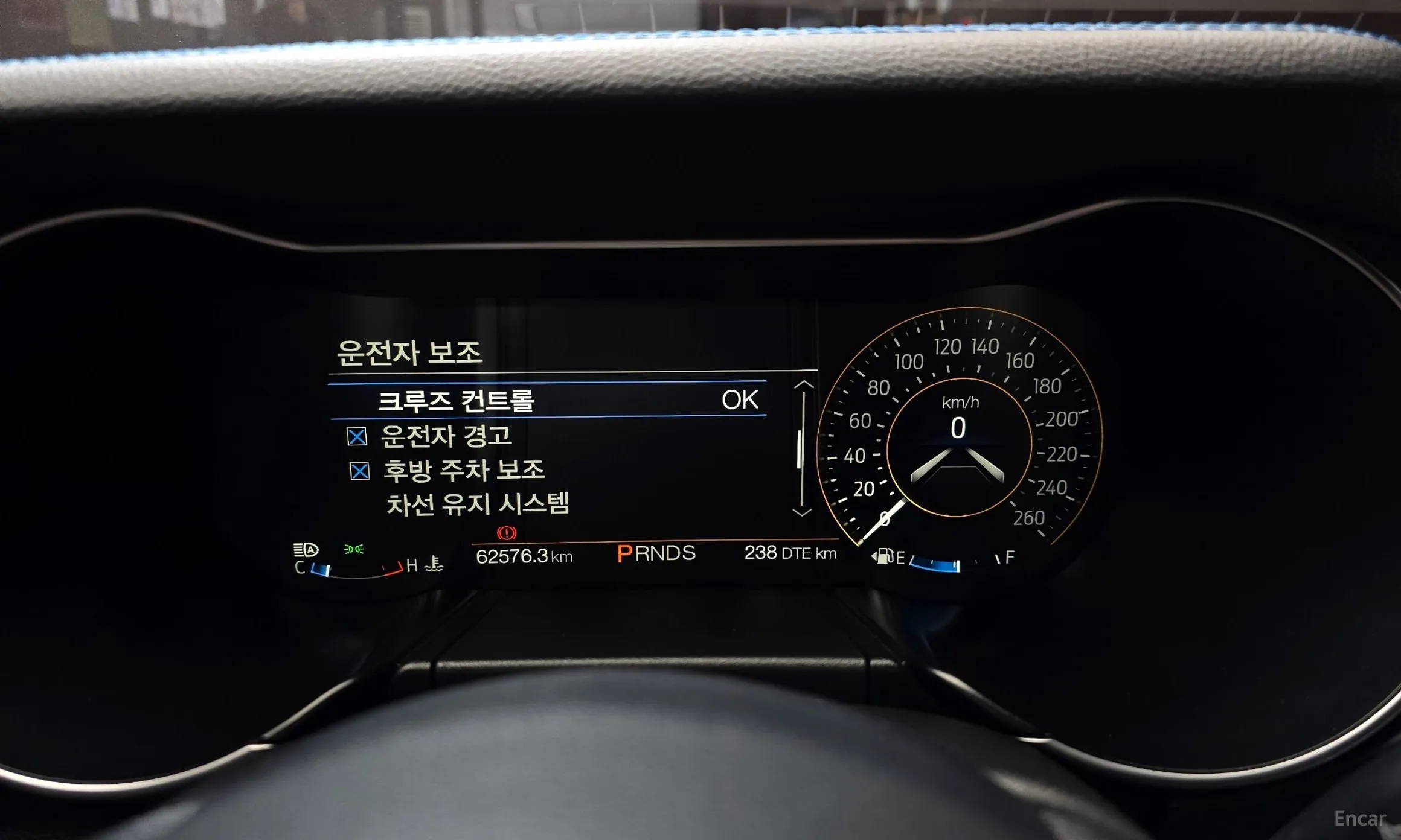 Ford Mustang превью 8