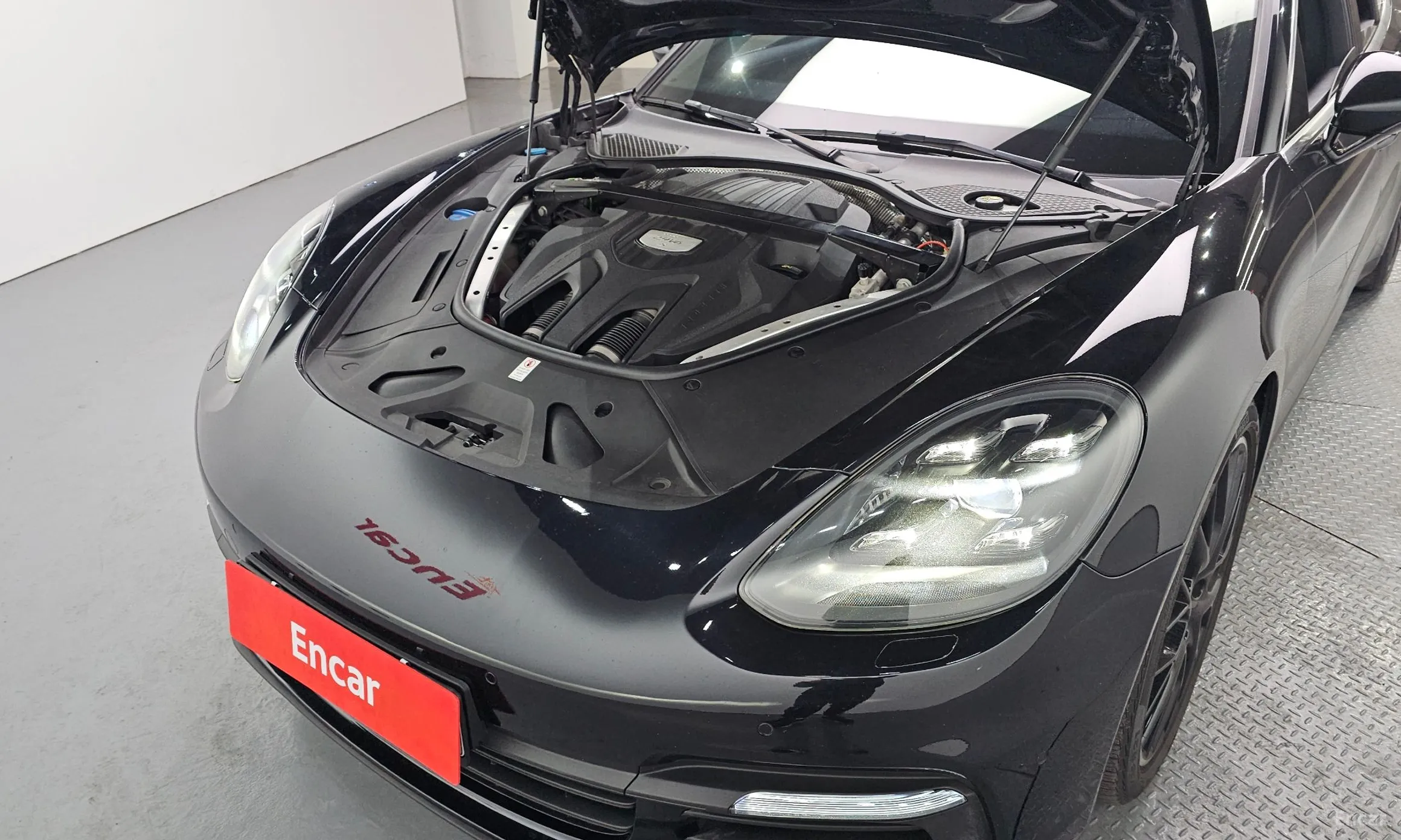 Porsche Panamera (971) превью 6