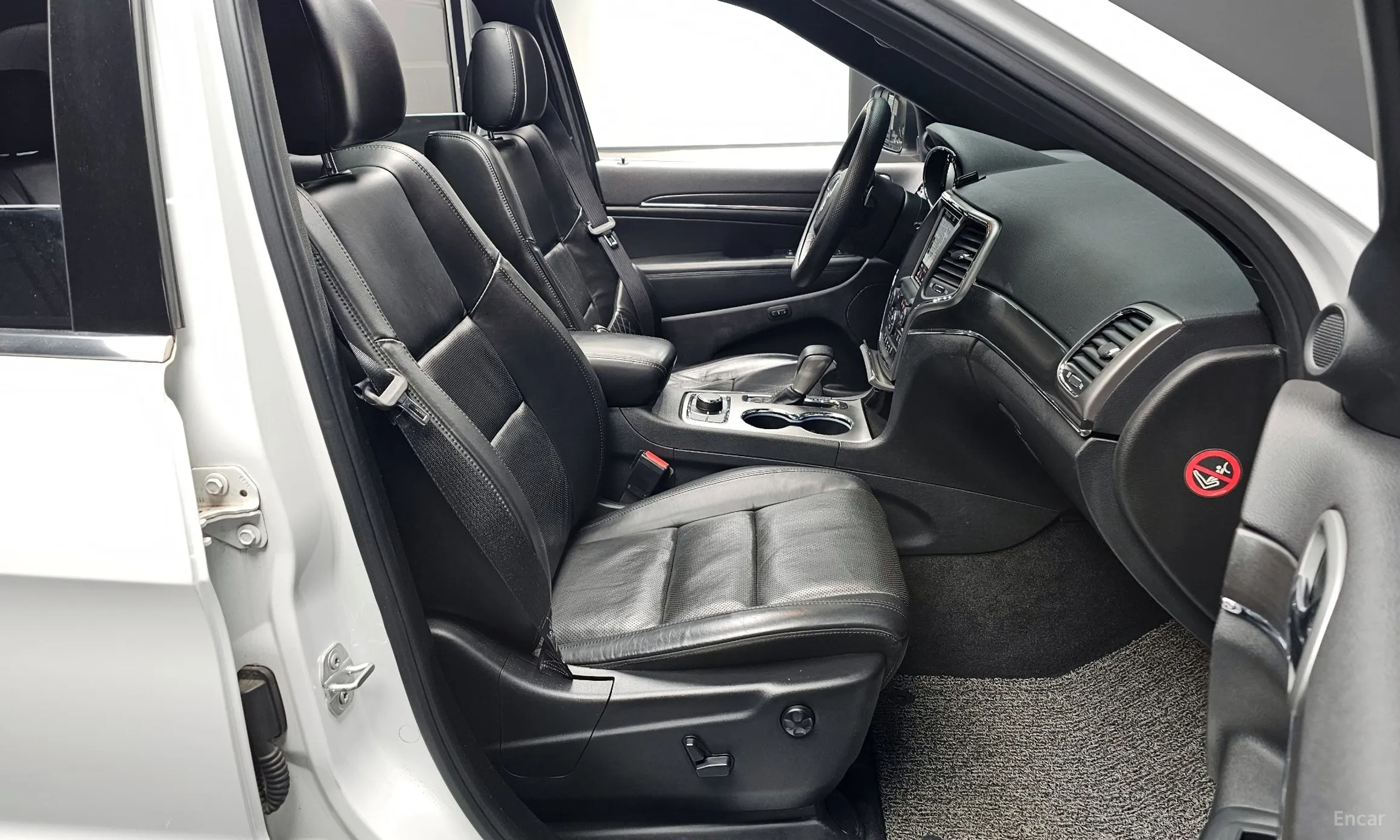 Jeep Grand Cherokee превью 10