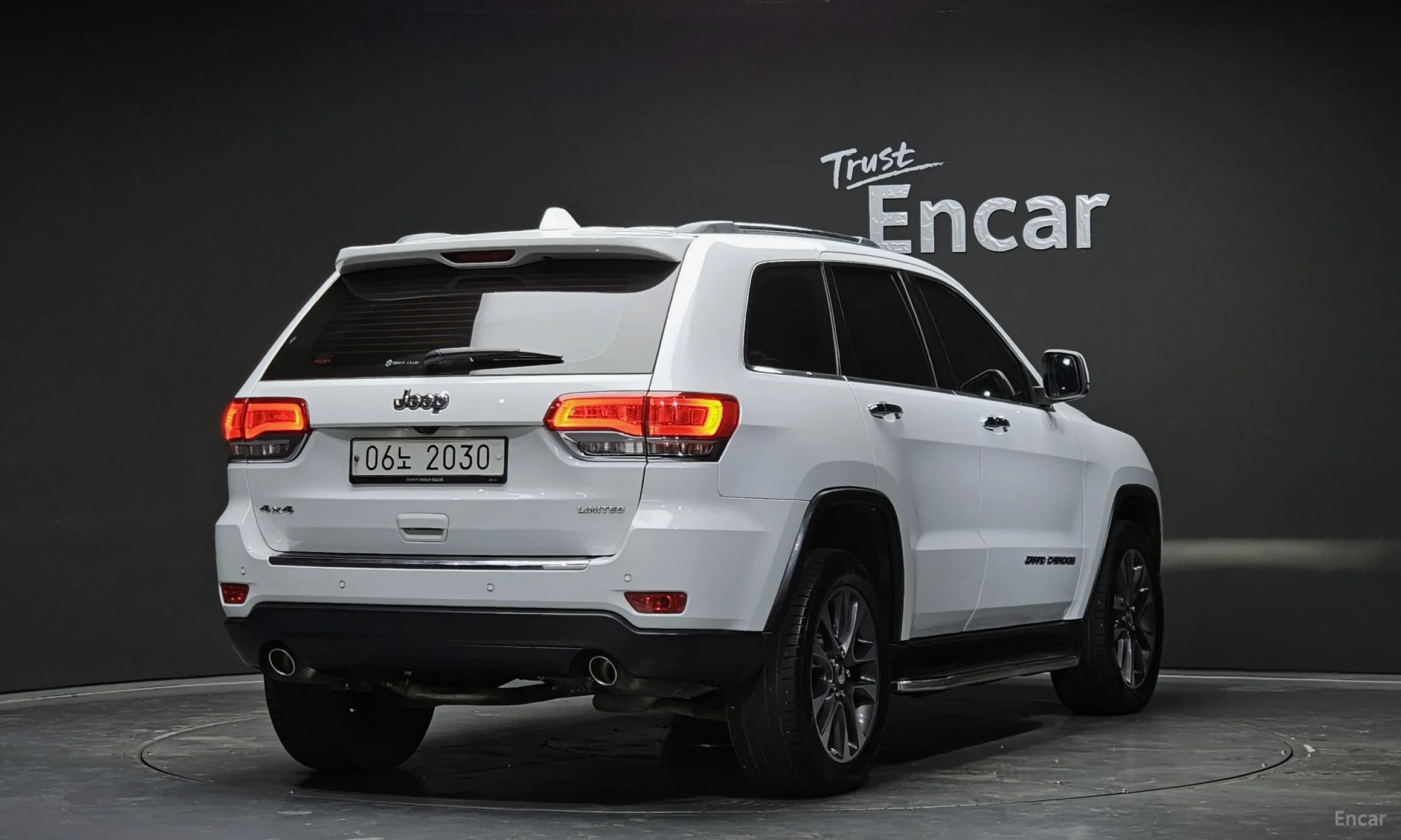 Jeep Grand Cherokee превью 2