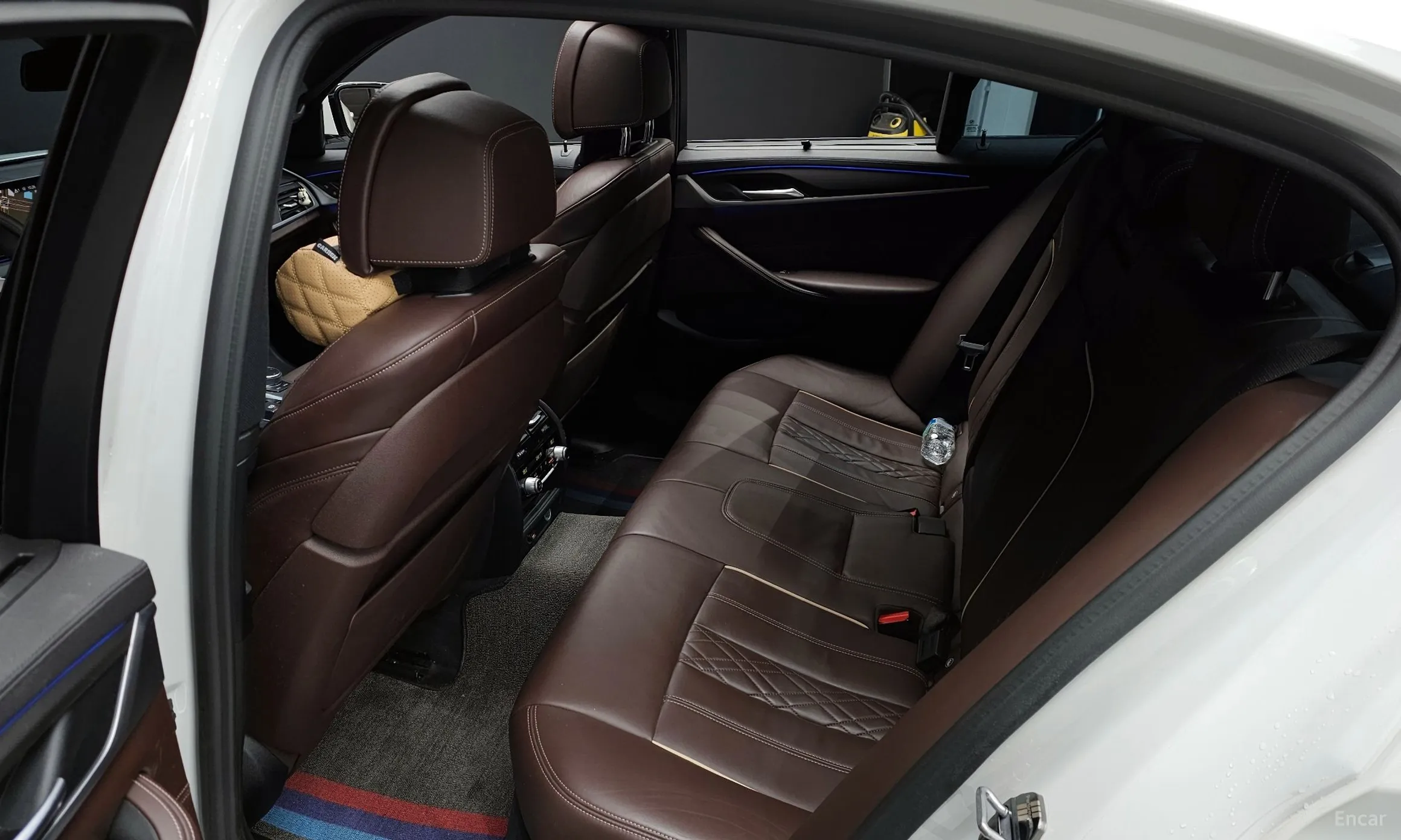BMW 5 Series (G30) превью 12