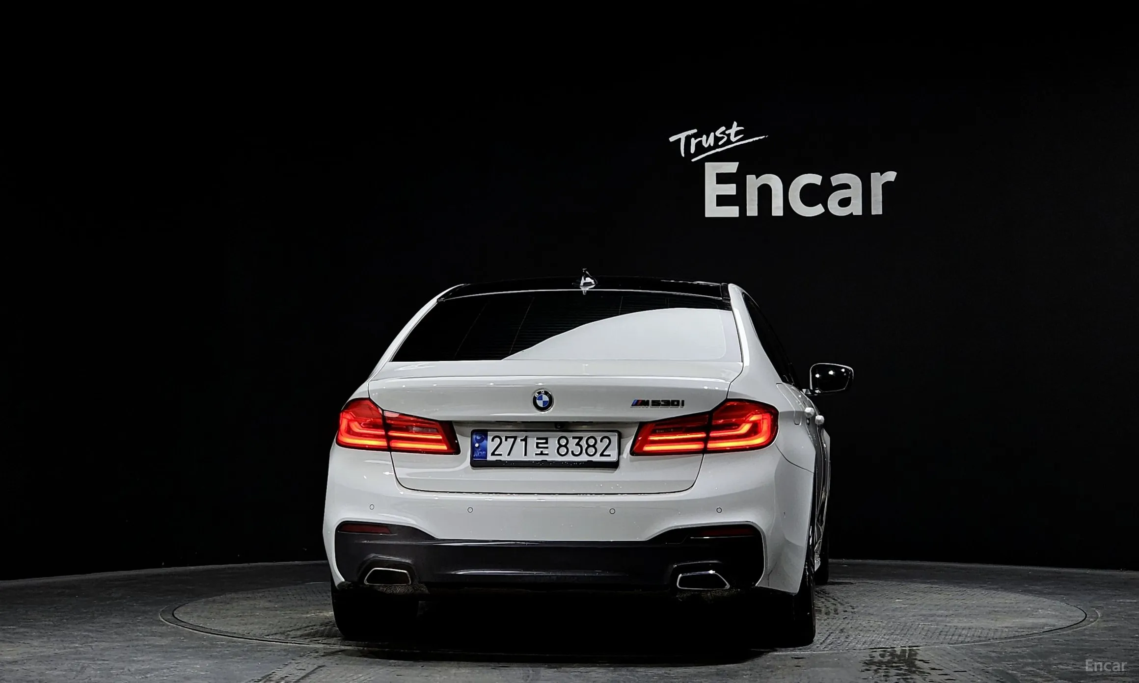 BMW 5 Series (G30) превью 4