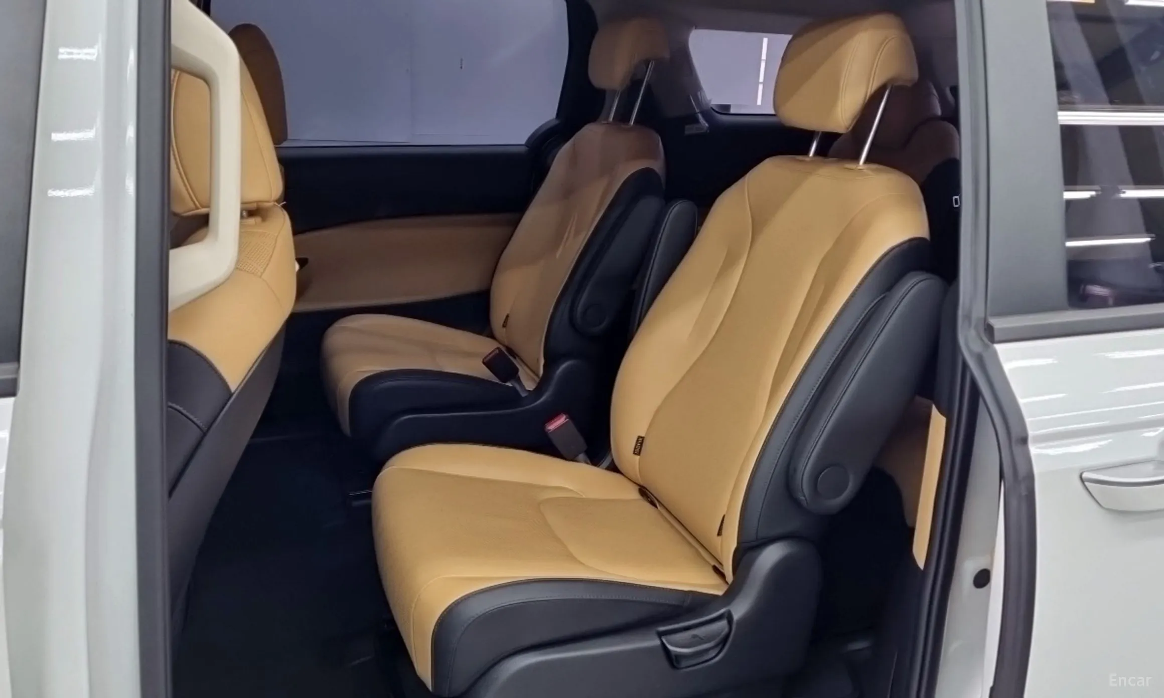 Kia Carnival Gen 4 превью 11