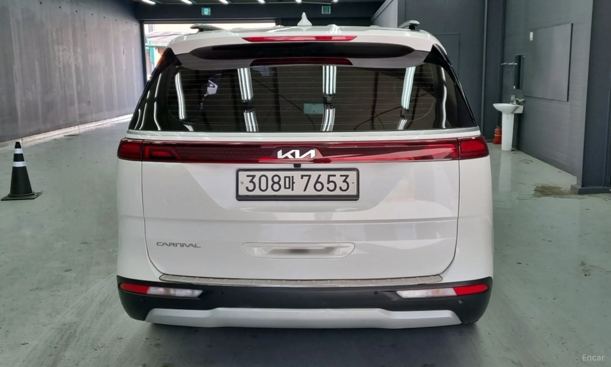 Kia Carnival Gen 4 превью 4