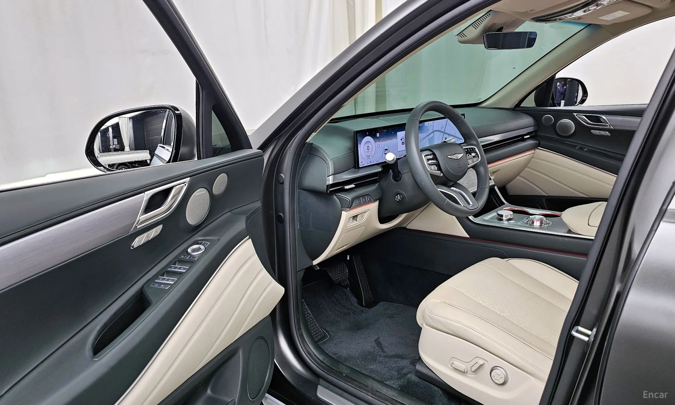 Genesis GV80 превью 10